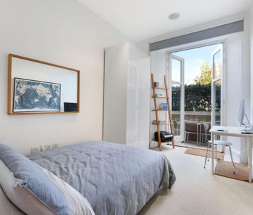 2 bedroom Flat To Let Total Size: 809 SQ FT - Photo 3