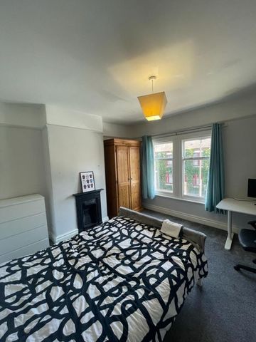 30 Curzon Street - New Carpets & Furniture Throughout Loughborough - Photo 2