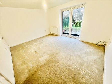 3 bedroom house to rent Beck Bridge Lane, Allerton, Bradford, West Yorkshire, BD15 - Photo 4