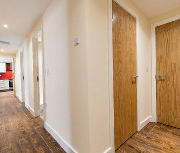 3 bedroom flat to rent - Photo 2