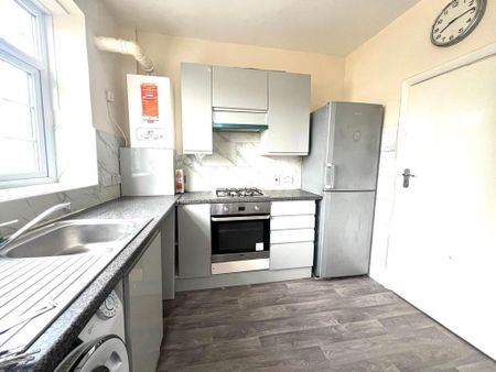 4 bedroom maisonette to rent - Photo 4