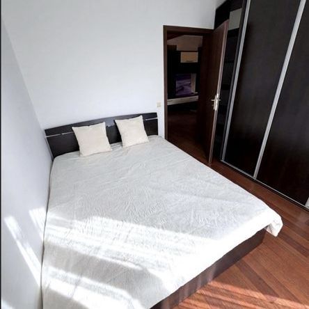 PF dau in chirie ap 2 camere cu parcare - Photo 1