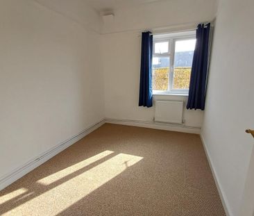 3 bedroom flat to rent - Photo 1