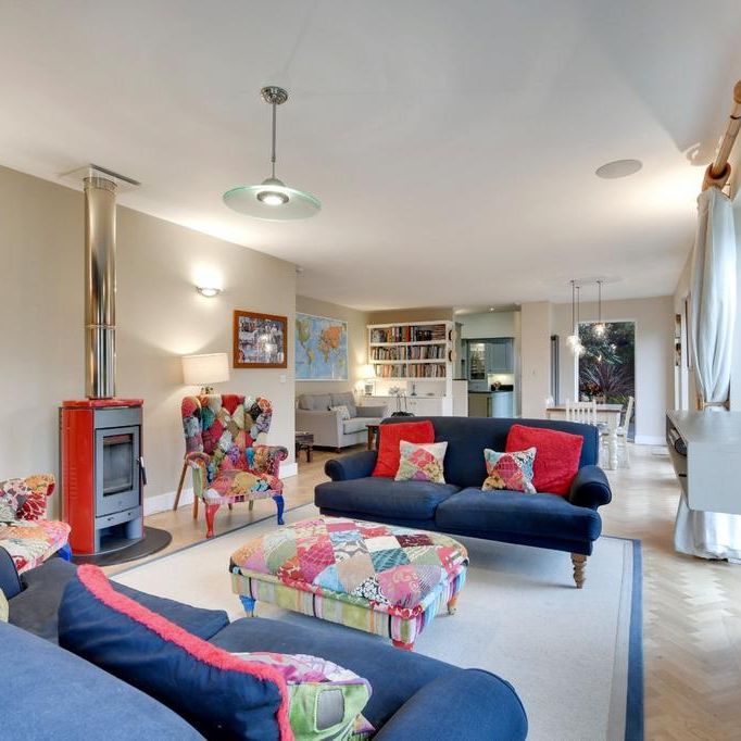 6 bedroom detached house to rent - Photo 1