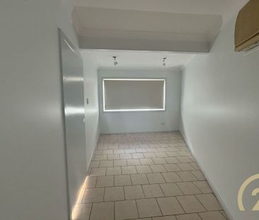 One Bedroom Granny Flat, in a Prime Location! - Photo 4