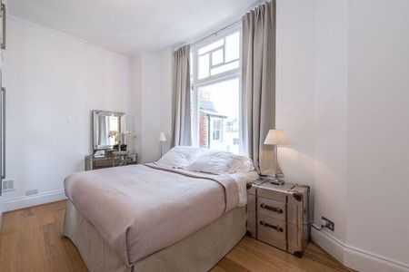 3 bedroom flat to rent - Photo 3