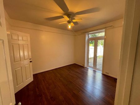 4 bedroom detached house to rent - Photo 4