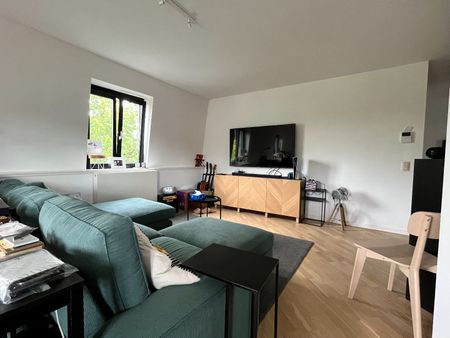 Hedendaags 2 slpk-appartement met balkon - Photo 3