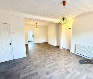 3 bedroom terraced house to rent - Photo 3