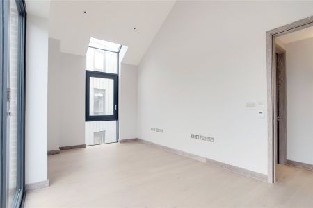 Drapers Yard London SW18 - Photo 2