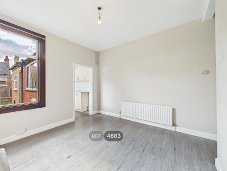 2 bedroom terraced house to rent - Photo 3