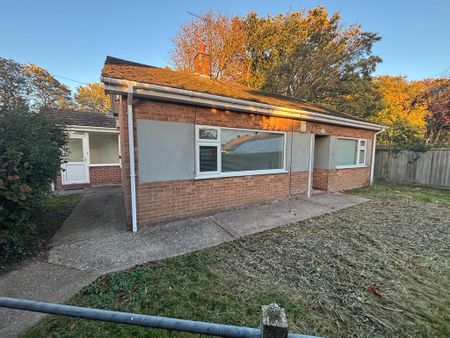 2 bedroom bungalow to rent - Photo 2