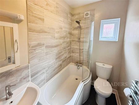 3 bedroom terraced house to rent - Photo 3