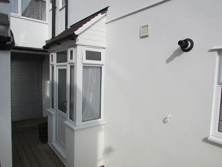 2 bedroom property to rent - Photo 3