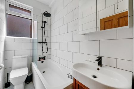 Riffel Road, NW2, Willesden Green - Photo 5