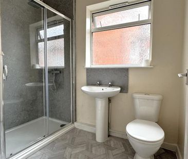 3 bedroom terraced house to rent - Photo 6