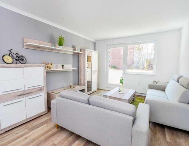 3-Raum-Wohnung mit Wanne, Aufzug und Balkon - Foto 1