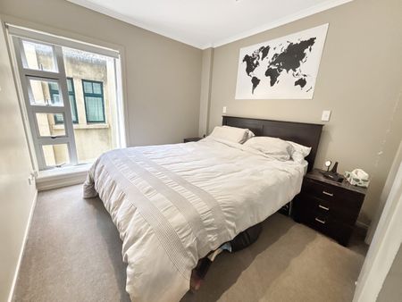 FULLY FURNISHED BELLAGIO APARTMENT! - Photo 2