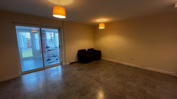 4 bedroom terraced house to rent - Photo 1