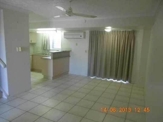 5/10 Vivian Street, Pimlico - Photo 1