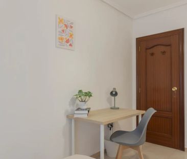 Room in a shared 4-bedroom apartment for rent in Vara de Quart, Val... - Foto 5