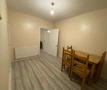 4 Bed Terraced House, Collis St, RG2 - Photo 4