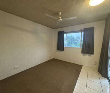 Unbeatable Strand Location - Photo 3