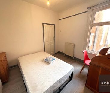 4 bedroom terraced house to rent - Photo 4