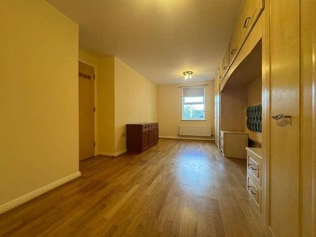 Salmons Brook House, EN2 - Photo 5