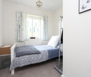 4 bedroom detached house to rent - Photo 6