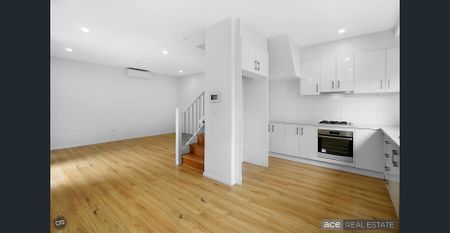 Location at its best!!!!! - Photo 3