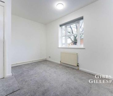 Cherry Hills, Watford, Hertfordshire, WD19 - Photo 6