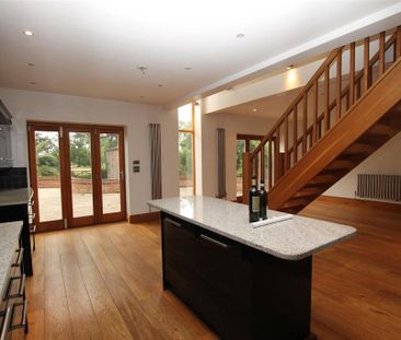 5 bedroom detached house to rent - Photo 5