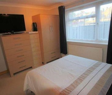 Park Terrace, Westcliff On Sea, SS0 - Photo 4