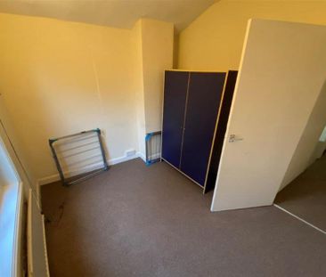 3 bedroom end of terrace house to rent - Photo 5