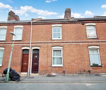 4 bedroom terraced house to rent - Photo 3