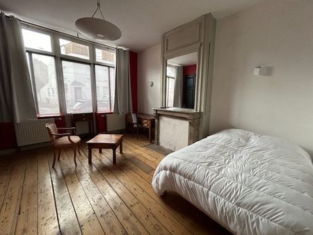 Location Maison 6 pièces 240m² LILLE 59160 - Photo 4