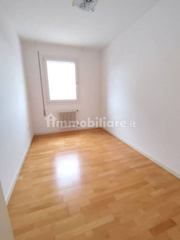 Trilocale vicolo Ca' Rezzonico 9A, Centro, Bassano del Grappa - Photo 3