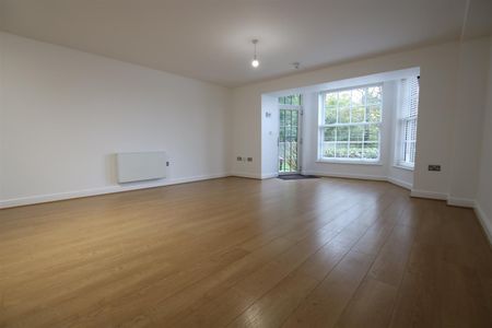 2 bed Flat for let - Photo 2