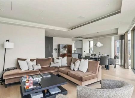 Crown Square - Photo 2