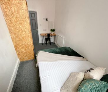3 bedroom apartment to rent - Photo 1