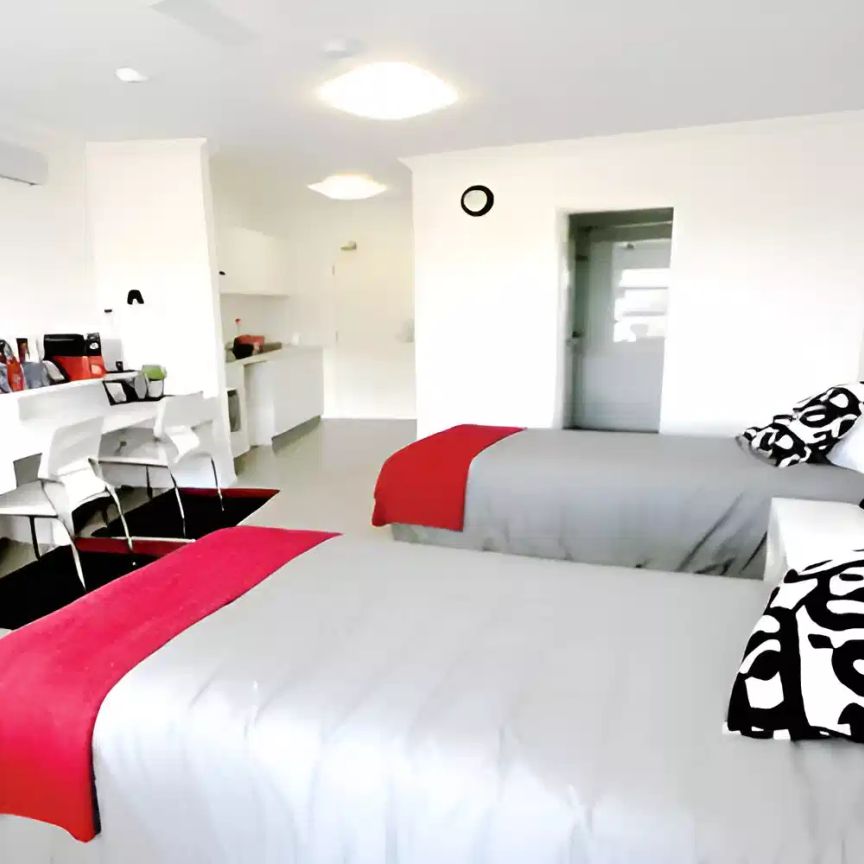 3 Bedroom Apartment - Photo 1