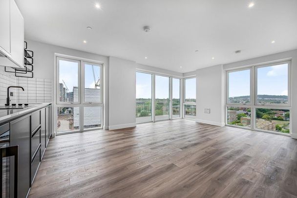 3 bedroom flat to rent - Photo 1