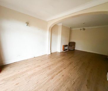 5 bedroom semi-detached house to rent - Photo 2