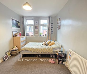 6 Bedroom Houses Hyde Park Leeds - Photo 4