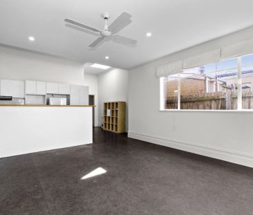 Period Charm in a Vibrant Location! - Photo 4