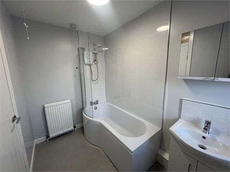 3 bedroom terraced house to rent - Photo 5
