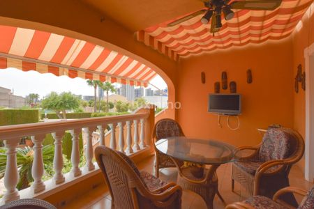 Semi-detached house for rent in Calpe - Photo 2