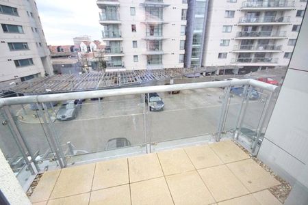 2 bedroom apartment to rent - Photo 4