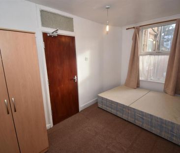 4 bedroom house to rent - Photo 4